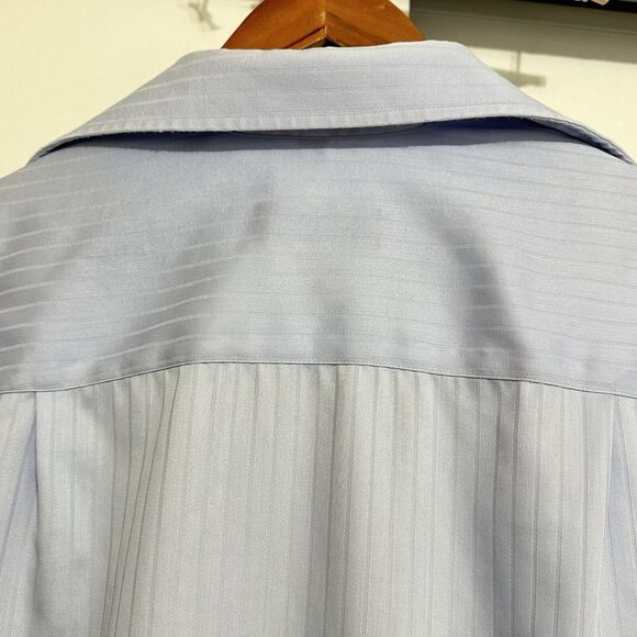 DONALD J TRUMP SIGNATURE MEN'S 15 1/2 34/35 BLUE NO IRON BUTTON DOWN SHIRT - Picture 5 of 10